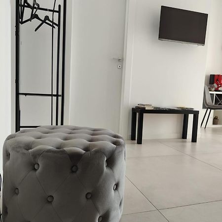 Oasi Al Centro Con Parcheggio Bed & Breakfast Салерно Екстериор снимка