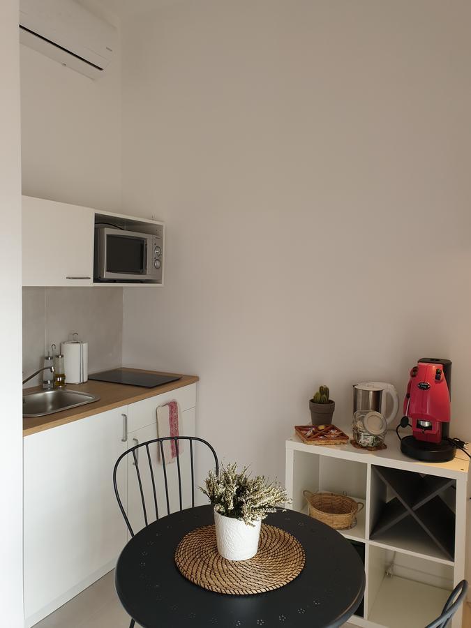 Oasi Al Centro Con Parcheggio Bed & Breakfast Салерно Екстериор снимка