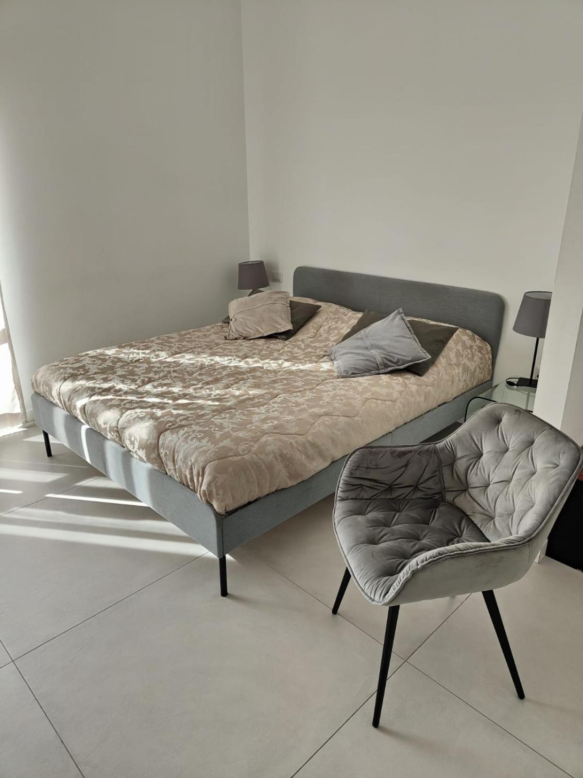 Oasi Al Centro Con Parcheggio Bed & Breakfast Салерно Екстериор снимка
