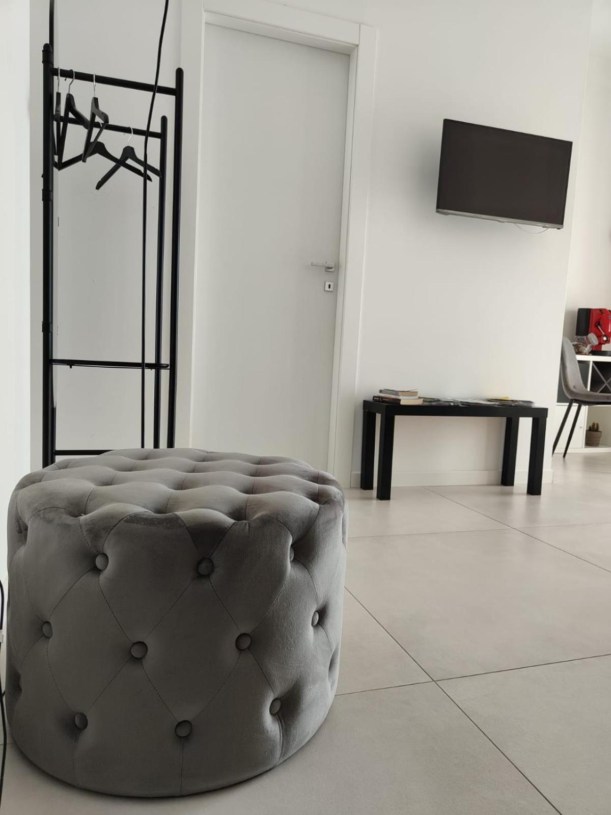 Oasi Al Centro Con Parcheggio Bed & Breakfast Салерно Екстериор снимка
