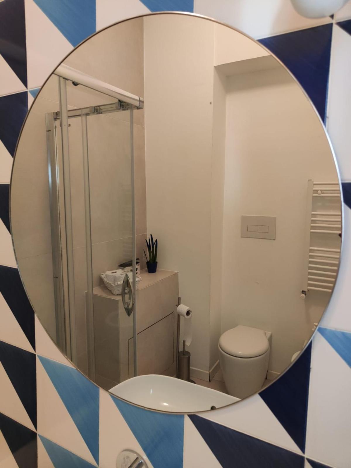 Oasi Al Centro Con Parcheggio Bed & Breakfast Салерно Екстериор снимка