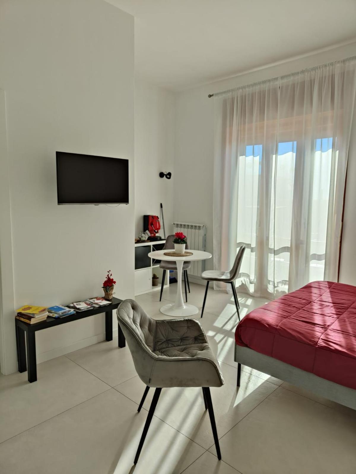 Oasi Al Centro Con Parcheggio Bed & Breakfast Салерно Екстериор снимка